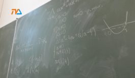 Nauczycielskie nadgodziny – radny Sieczkowski drąży temat!