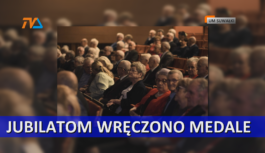 Jubilatom wręczono medale.