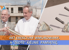 Akt erekcyjny wmurowali w ścianę spalarni, a „złote” kielnie dostali na pamiątkę. 